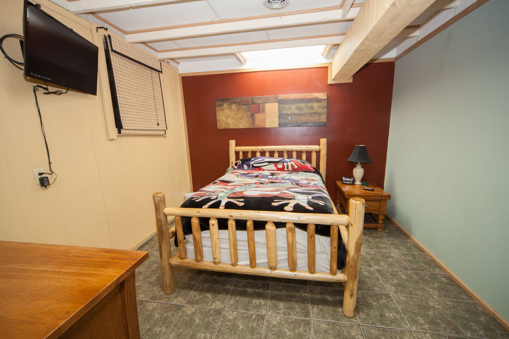 Log Cabin Lodge & Suites Jones Mills Ngoại thất bức ảnh