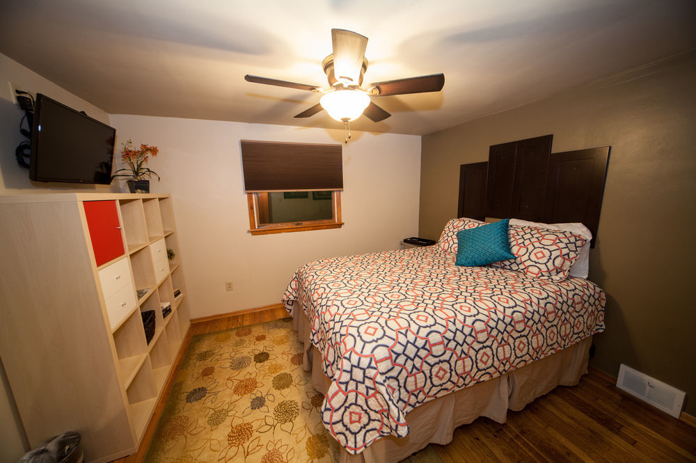 Log Cabin Lodge & Suites Jones Mills Ngoại thất bức ảnh